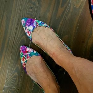 Sling back floral shoes